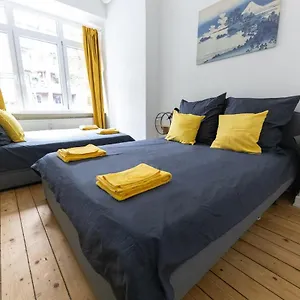 122 Flachsland Vorne Apartment